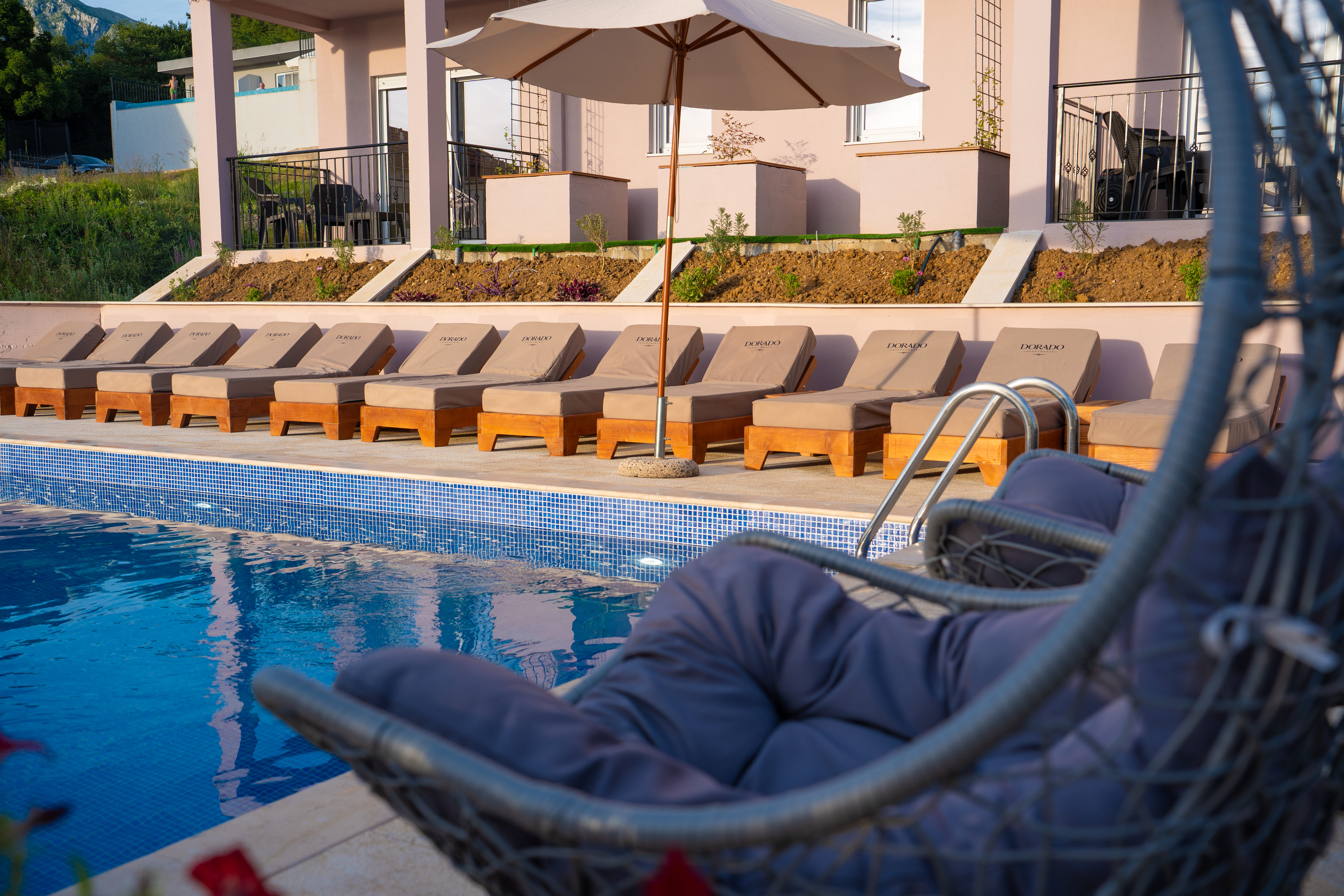 Panorama Poolside — 14