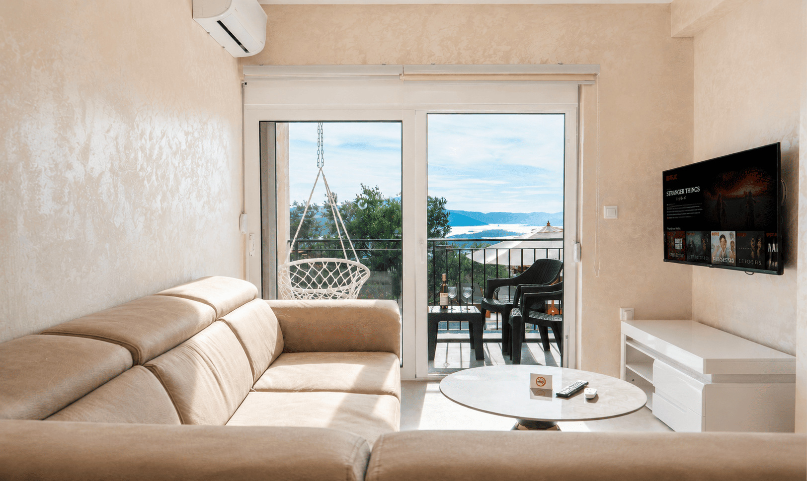 Signature Sea-View Suite — 5