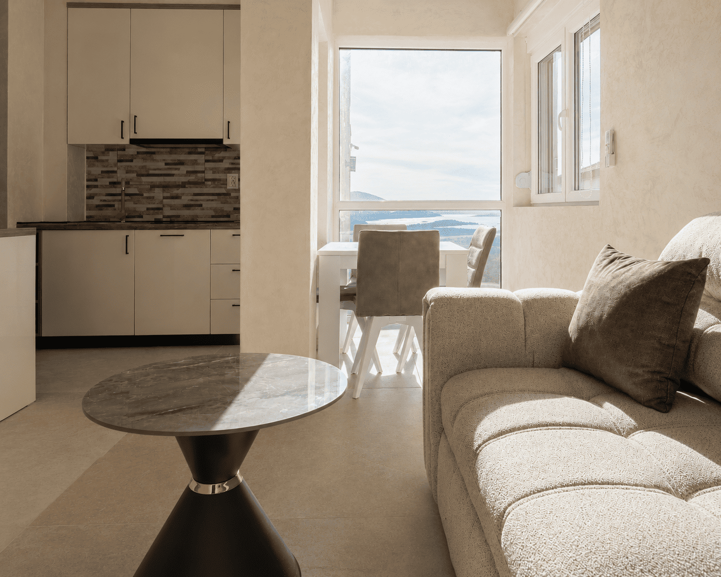 Deluxe Balcony Retreat — 3